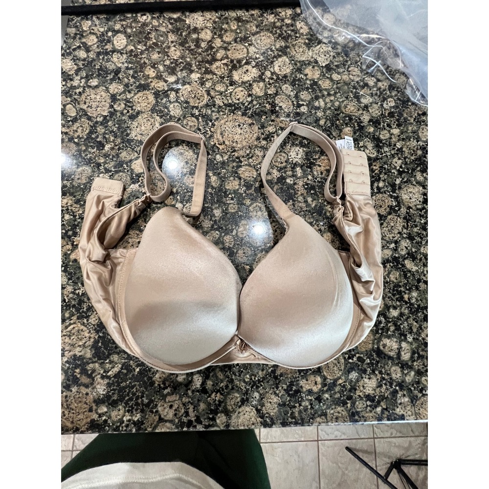 Victoria Secret Body By Victoria Push-Up Bra 34D Beige Satin Underwire 162652-5E